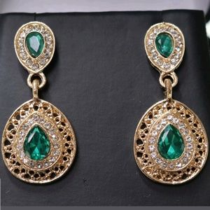 Vintage look Emerald drop dangle Earrings